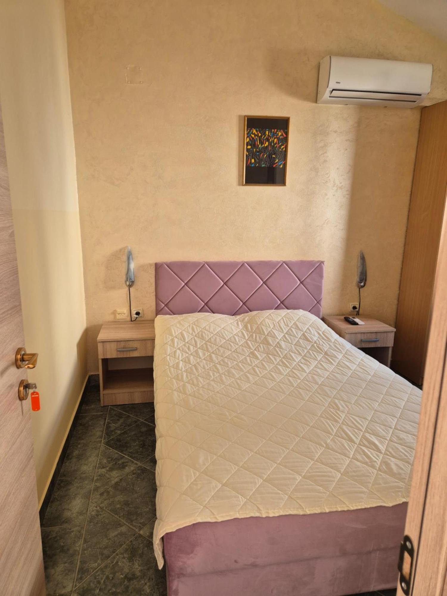 Mali Milocer Bay Accommodation Ilha Sveti Stefan Quarto foto