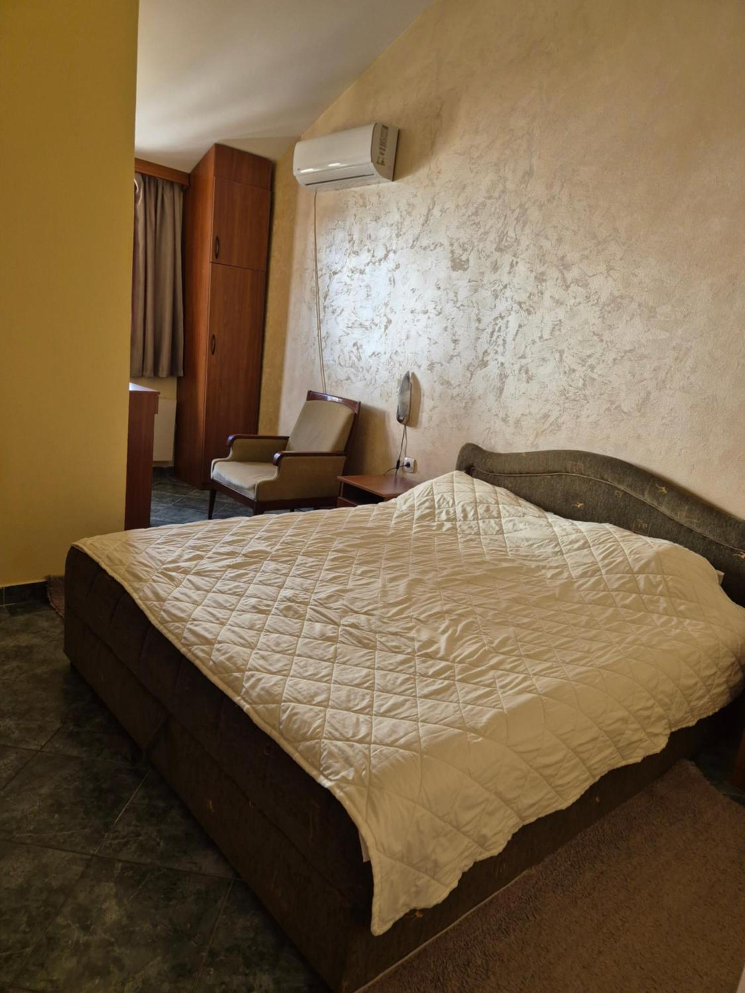 Mali Milocer Bay Accommodation Ilha Sveti Stefan Quarto foto
