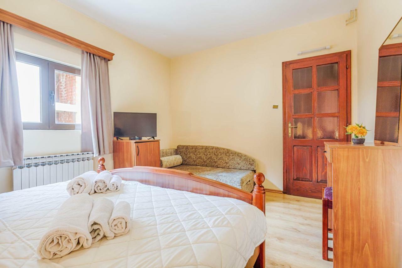 Mali Milocer Bay Accommodation Ilha Sveti Stefan Exterior foto